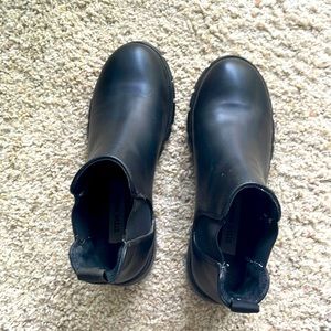 Black steve madden combat boots
